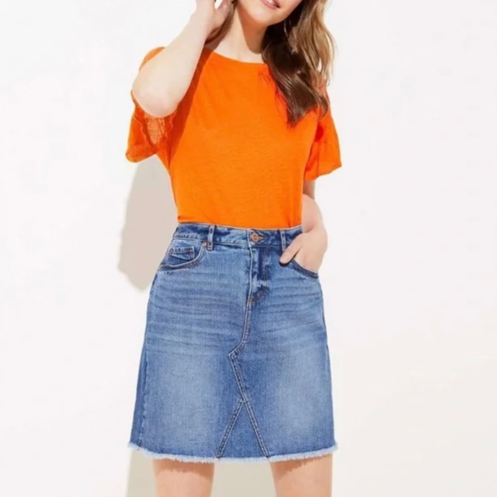 Loft Blue Denim Frayed Hem Skirt Size 8
